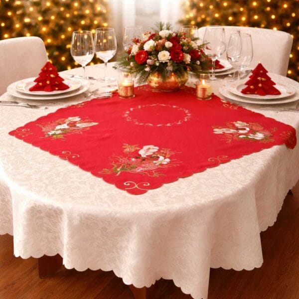 Set fata de masa alba cu broderie rosie